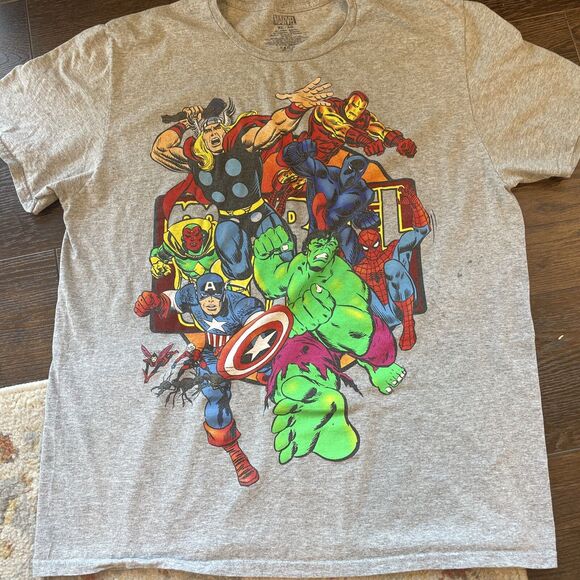 Marvel Other - Marvel Comics Collage of Superheroes AVENGERS T-Shirt Gray Men's Sz XL